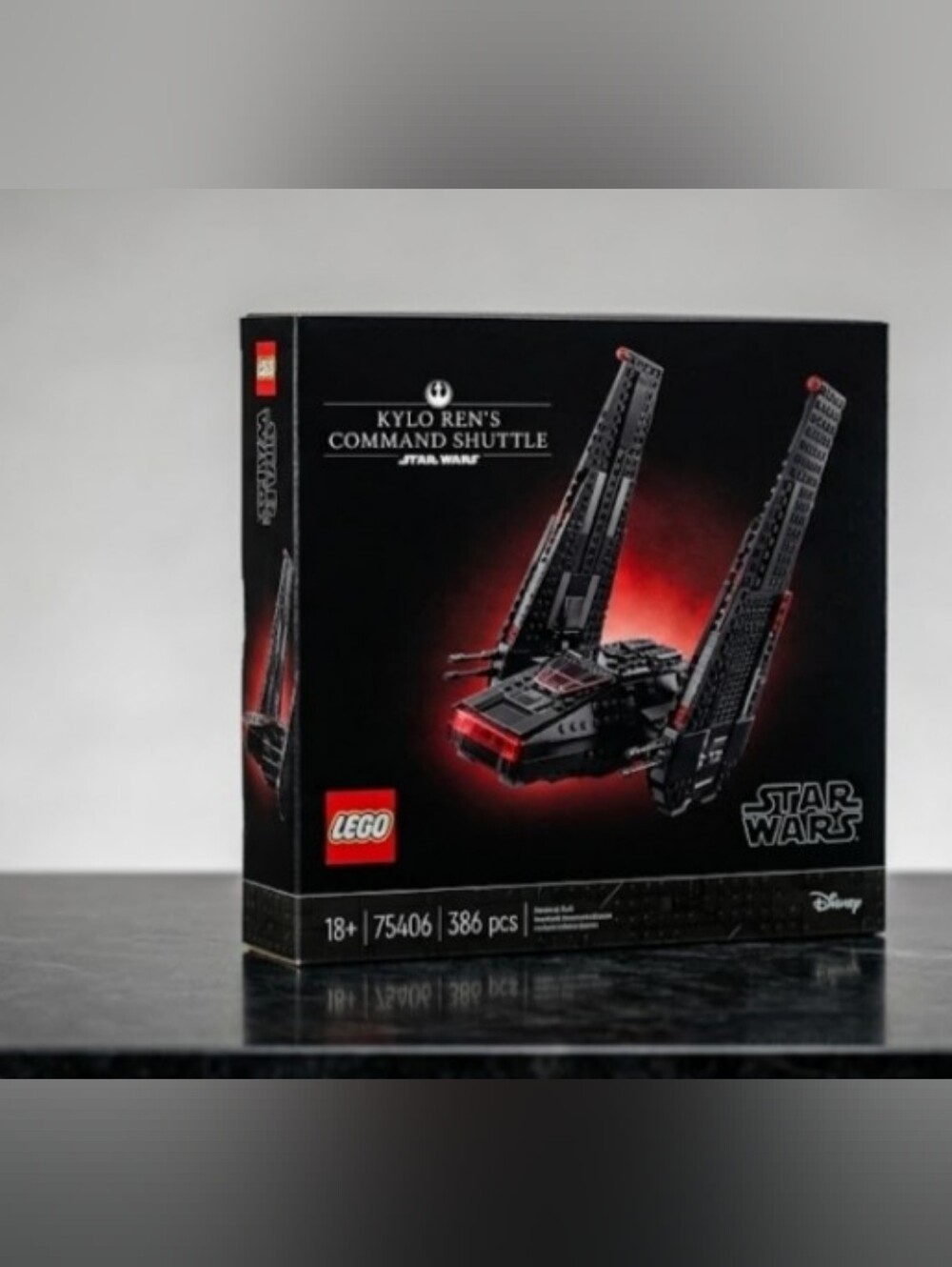 NEW! Lego Star Wars - Kylo Ren Command Shuttle NWT